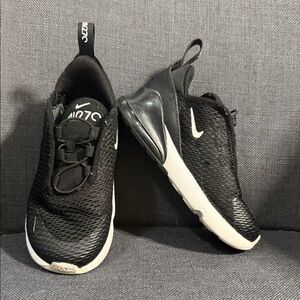 Nike Kids Black Mesh Sneakers with White Soles Air 270